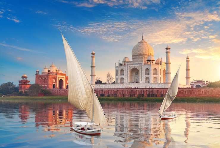 India Tour - Ilahi Tour and Travels